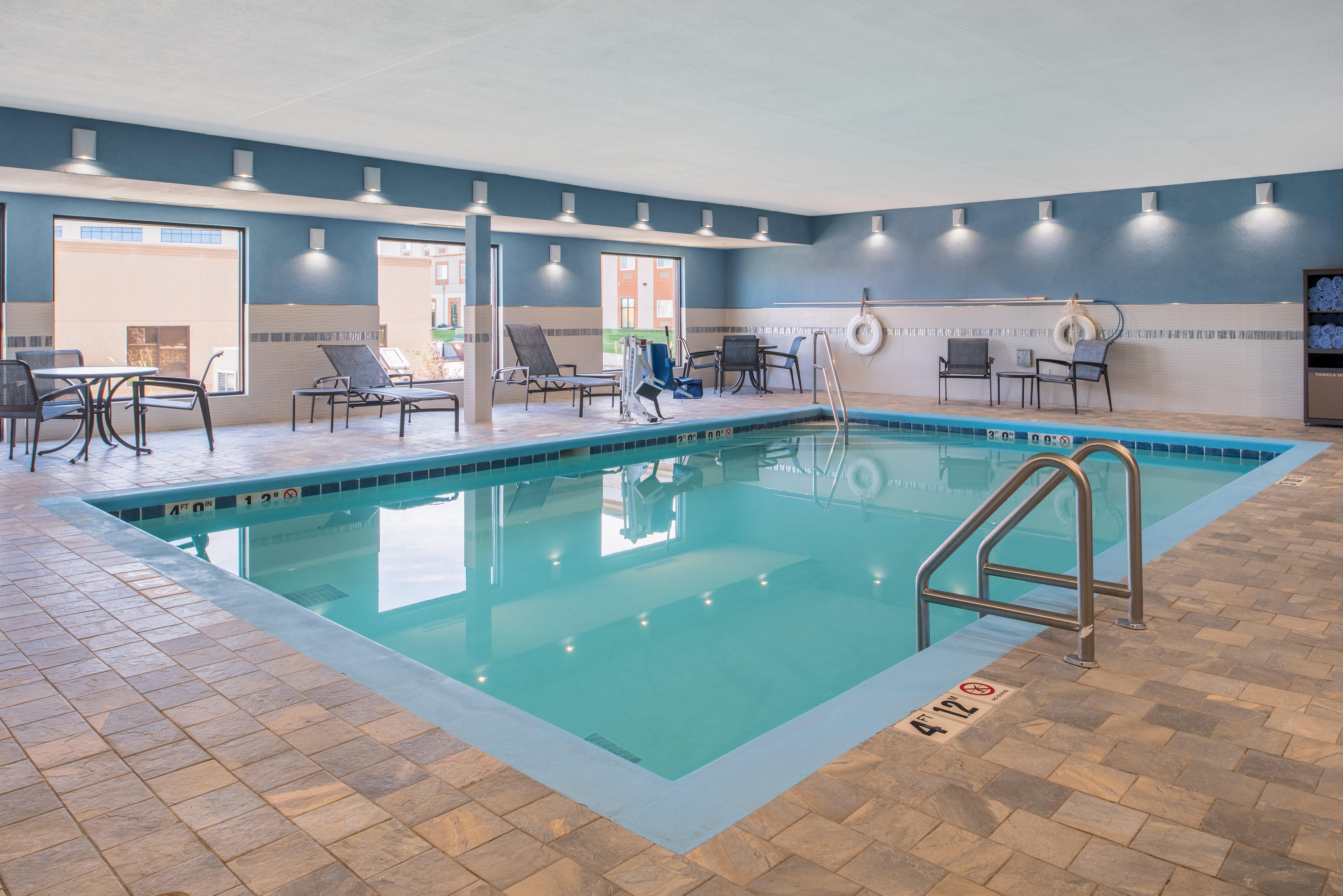 Holiday Inn Express Hotel & Suites Bismarck By Ihg Kültér fotó