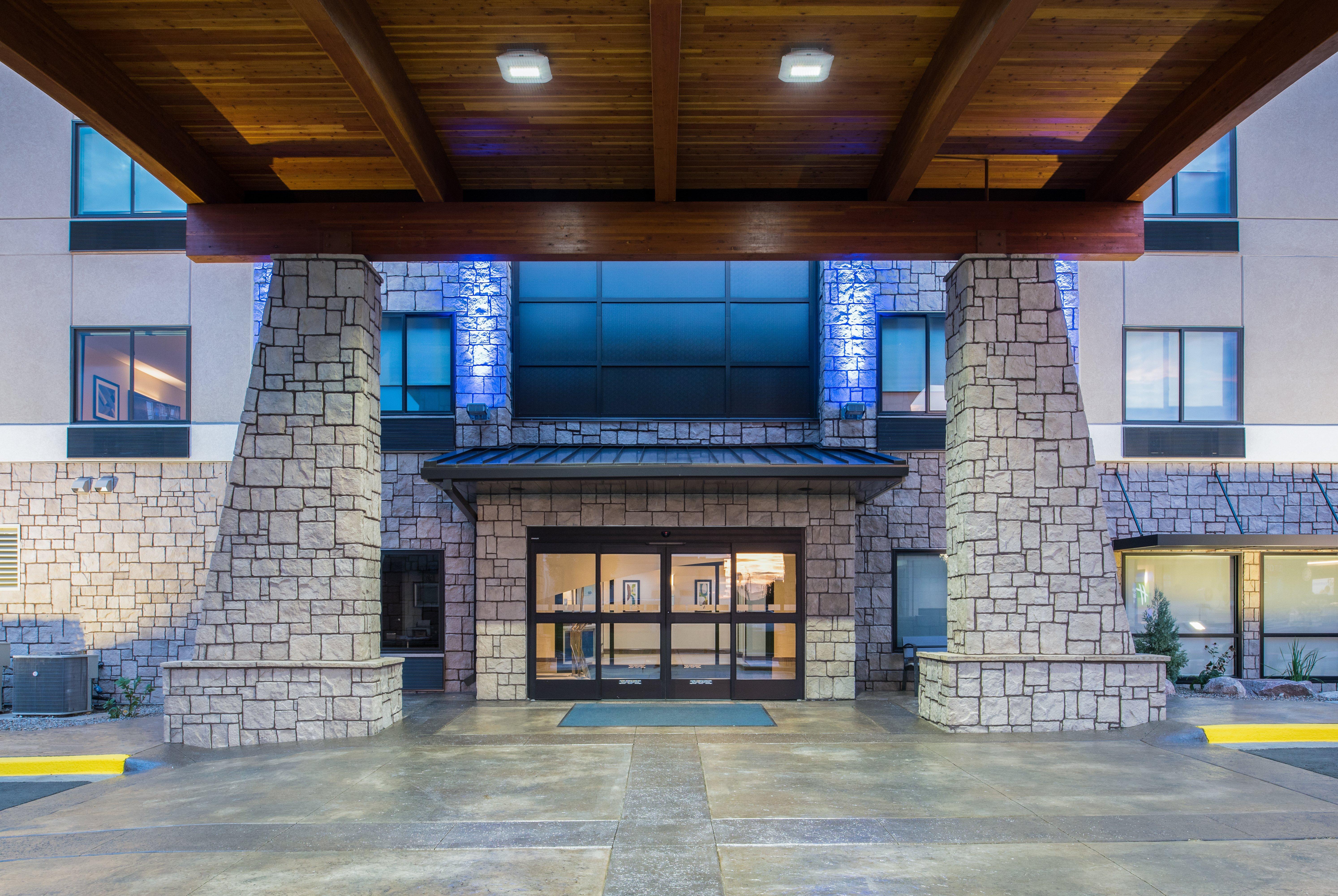 Holiday Inn Express Hotel & Suites Bismarck By Ihg Kültér fotó