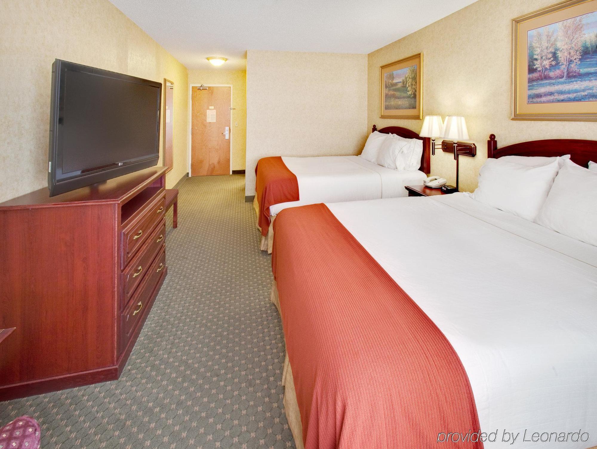 Holiday Inn Express Hotel & Suites Bismarck By Ihg Szoba fotó