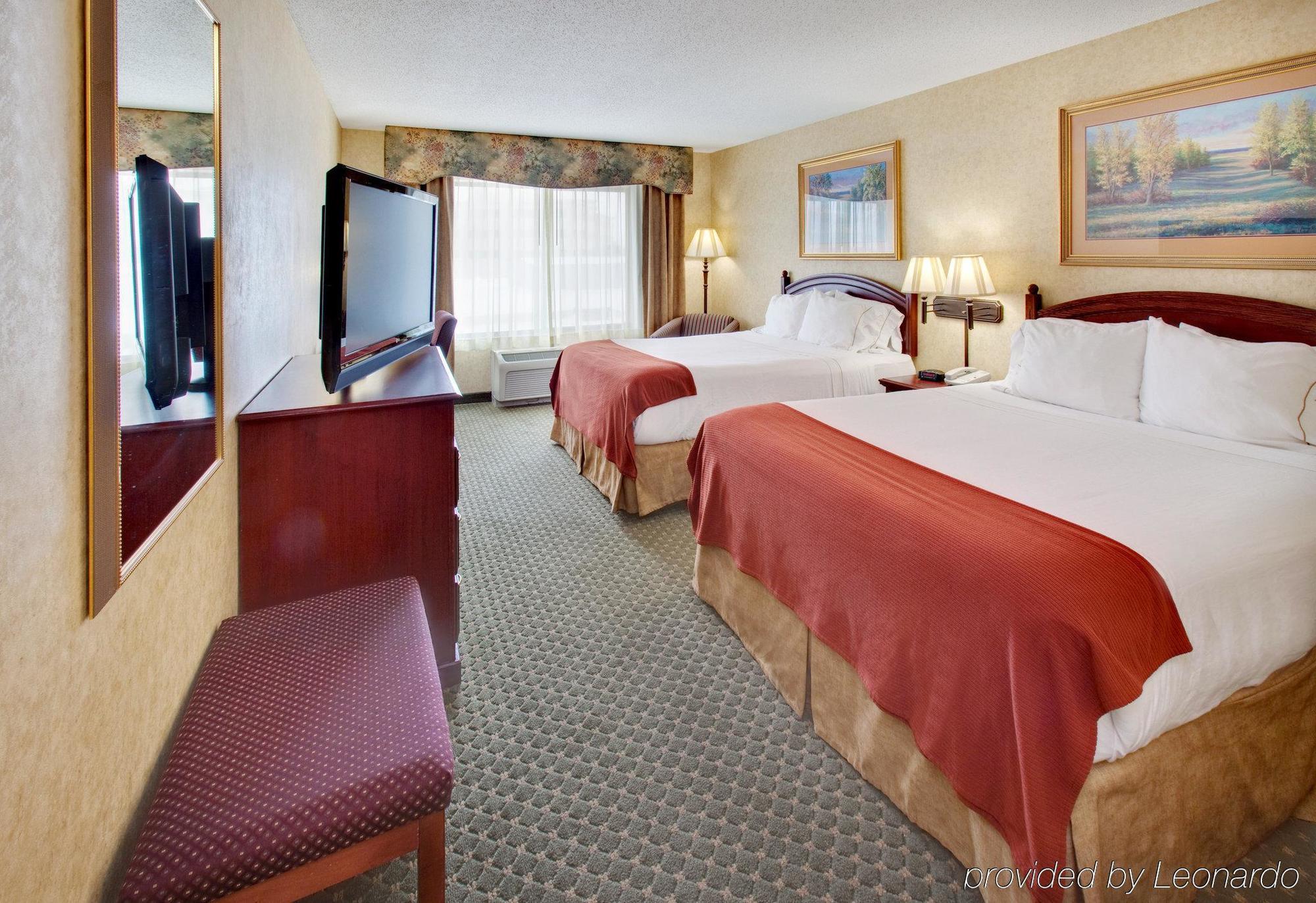 Holiday Inn Express Hotel & Suites Bismarck By Ihg Szoba fotó