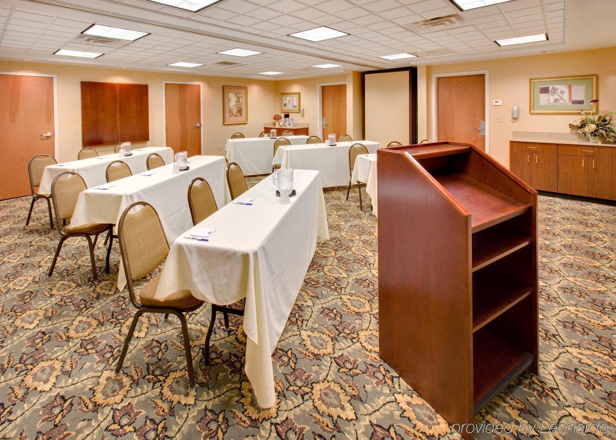 Holiday Inn Express Hotel & Suites Bismarck By Ihg Létesítmények fotó